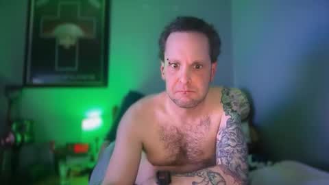 hand_banana_420 online show from 04-17-26, 02:03