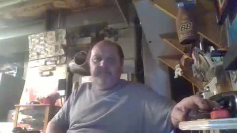 Snapshot of handiemanhere chatting on 04-07-26, 12:00 naked man online show from 04-07-26, 12:00