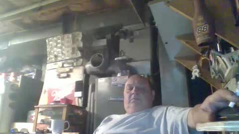 Snapshot of handiemanhere chatting on 05-03-26, 04:02 naked man online show from 05-03-26, 04:02