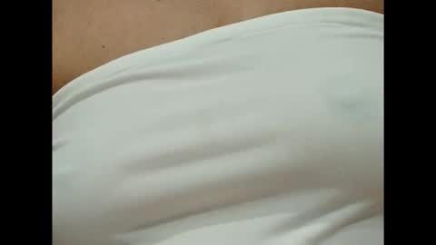 Snapshot of handleme31 chatting on 05-17-26, 02:42 miolinasexycpl online show from 05-17-26, 02:42
