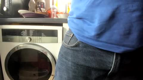 Snapshot of handncocknocum chatting on 02-10-25, 11:36 handncocknocum online show from 02-10-25, 11:36