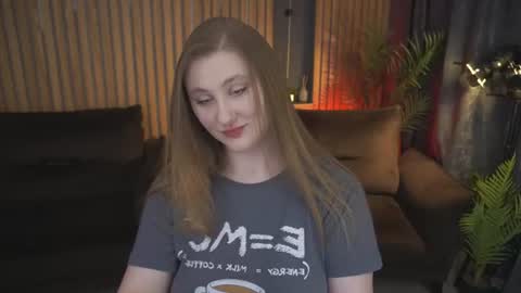 Snapshot of handsome_d_ chatting on 06-26-26, 01:04 Dayana online show from 06-26-26, 01:04