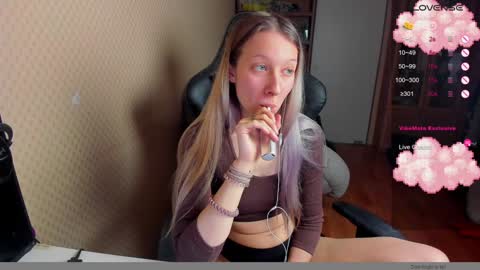 Snapshot of handsome_whale chatting on 01-24-25, 03:02 Mila online show from 01-24-25, 03:02