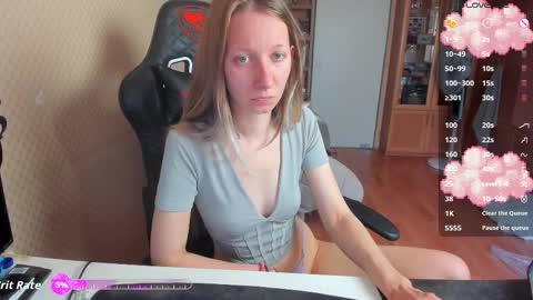 Snapshot of handsome_whale chatting on 09-17-25, 09:11 Mila online show from 09-17-25, 09:11