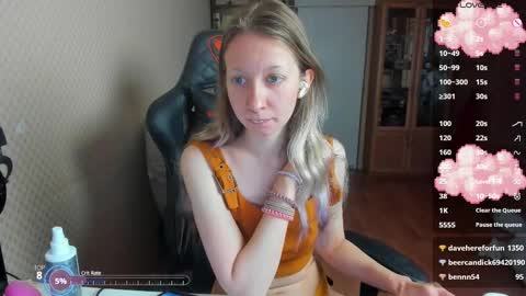 Snapshot of handsome_whale chatting on 10-13-25, 11:32 Mila online show from 10-13-25, 11:32