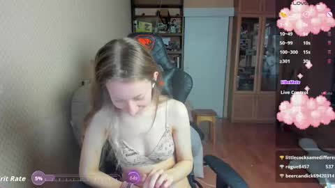 Snapshot of handsome_whale chatting on 11-09-25, 09:29 Mila online show from 11-09-25, 09:29