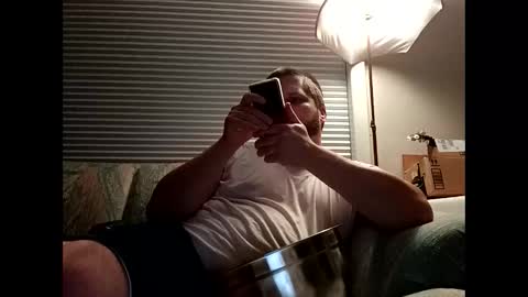 handsomedaddy198923 online show from 10-07-25, 07:27