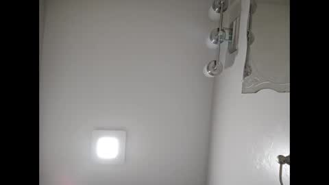 Snapshot of handsomedaddy198924 chatting on 02-17-26, 07:38 Handsomedaddy198923 online show from 02-17-26, 07:38