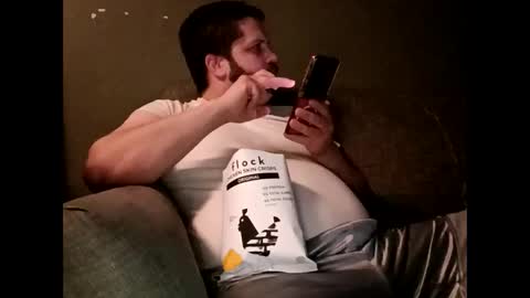 Snapshot of handsomedaddy198924 chatting on 02-19-26, 07:59 Handsomedaddy198923 online show from 02-19-26, 07:59