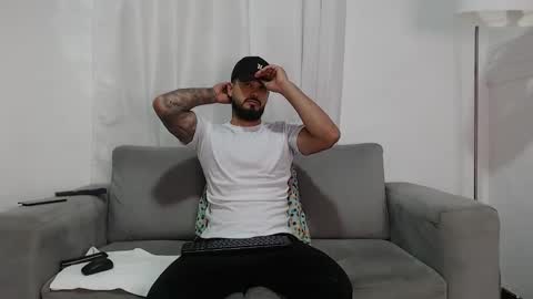 Handsomen online show from 02-24-26, 12:52