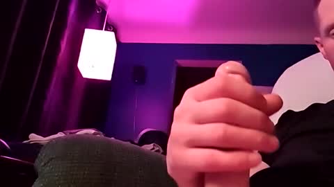 Snapshot of handsomerob42 chatting on 10-05-25, 10:24 handsomerob42 online show from 10-05-25, 10:24