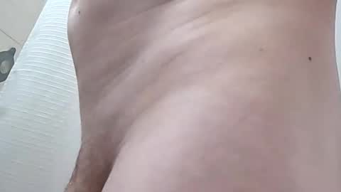 Snapshot of handsomerob42 chatting on 02-16-26, 01:07 handsomerob42 online show from 02-16-26, 01:07