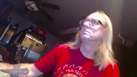 Snapshot of handyman5303 chatting on 02-09-25, 05:33 Handystudman online show from 02-09-25, 05:33