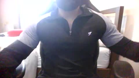 Snapshot of handyman732438 chatting on 02-13-26, 11:50 handyman732438 online show from 02-13-26, 11:50