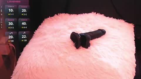 Snapshot of handyman732438 chatting on 05-08-26, 10:53 handyman732438 online show from 05-08-26, 10:53
