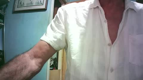 Snapshot of handymanforyou177322 chatting on 01-08-26, 01:08 handymanforyou177322 online show from 01-08-26, 01:08