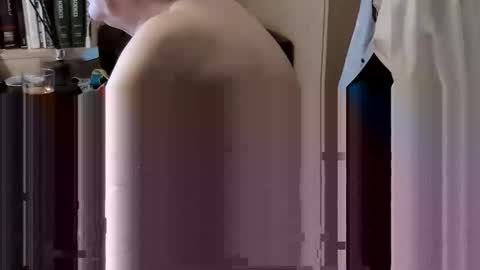 Snapshot of handz2 chatting on 11-13-25, 10:41 handz2 online show from 11-13-25, 10:41