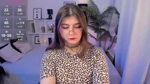 Hania online show from 05-17-26, 05:42