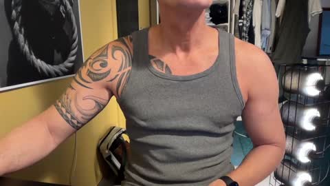 Snapshot of hankmoody6 chatting on 12-31-24, 12:36 hanky online show from 12-31-24, 12:36