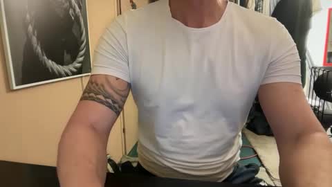 Snapshot of hankmoody6 chatting on 02-12-25, 05:16 hanky online show from 02-12-25, 05:16