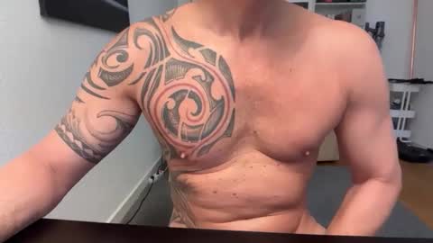 Snapshot of hankmoody6 chatting on 12-18-25, 09:26 hanky online show from 12-18-25, 09:26