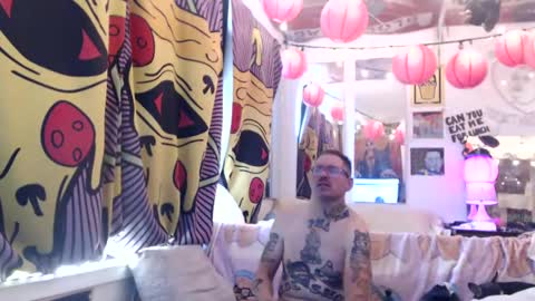 hank rams online show from 11-15-25, 04:58