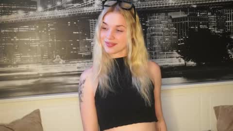 Sweden online show from 03-11-26, 04:24