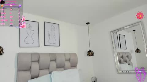 hanna__evans_ online show from 11-24-25, 04:12