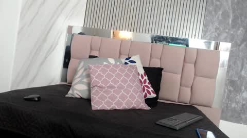 Hanna Palmer online show from 12-16-25, 12:10