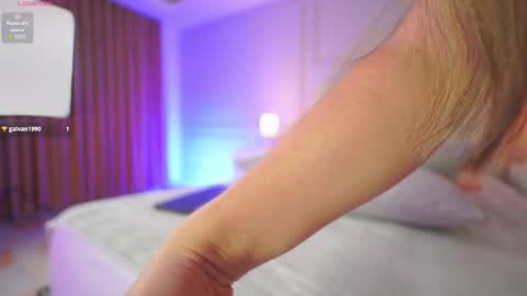 hanna online show from 11-13-25, 03:16