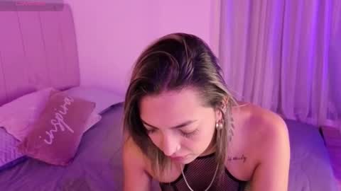 Snapshot of hanna_and_samantha chatting on 10-16-25, 07:48 Hanna And Samantha online show from 10-16-25, 07:48