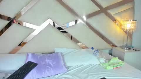  hanna  online show from 01-20-25, 02:22