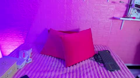  hanna  online show from 11-22-25, 03:16