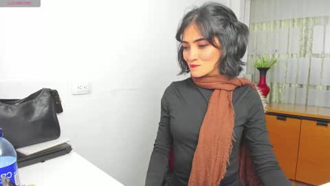 Sara online show from 11-20-25, 06:51