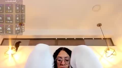 HANNA online show from 10-25-25, 01:29