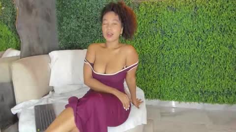 Hanna online show from 12-19-25, 04:03