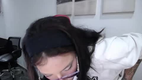 Snapshot of hanna_hot77 chatting on 03-28-26, 10:31 mara online show from 03-28-26, 10:31