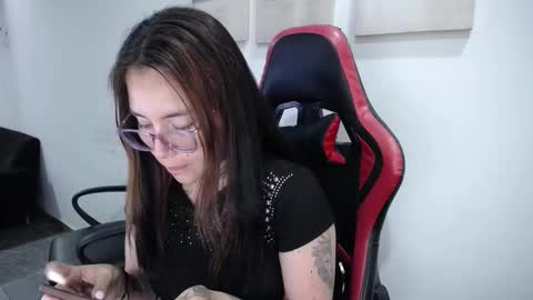 Snapshot of hanna_hot77 chatting on 04-18-26, 09:37 mara online show from 04-18-26, 09:37