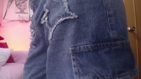 hanna_lamber online show from 10-21-25, 10:49