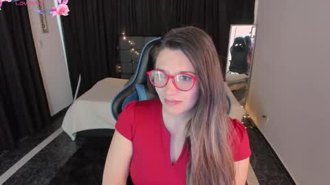 hanna_ma online show from 10-29-25, 02:52