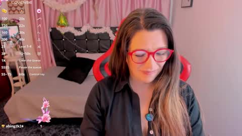 Snapshot of hanna_ma chatting on 12-18-25, 02:56 hanna_ma online show from 12-18-25, 02:56