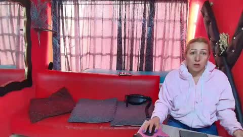 Snapshot of hanna_mature01 chatting on 02-09-25, 12:30 Hanna online show from 02-09-25, 12:30