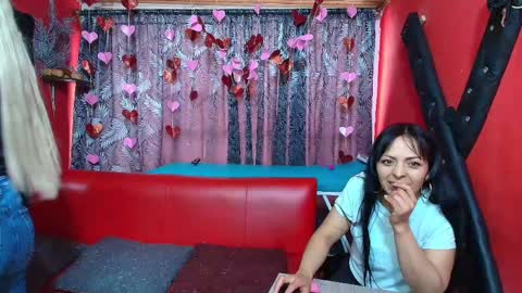 Snapshot of hanna_mature01 chatting on 02-22-25, 02:41 Hanna online show from 02-22-25, 02:41