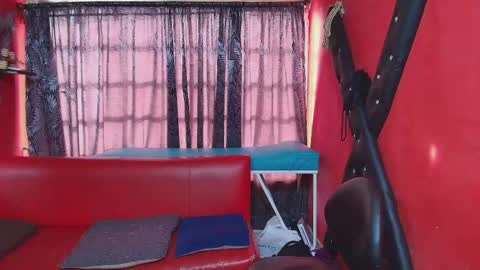 Snapshot of hanna_mature01 chatting on 03-12-25, 12:47 Hanna online show from 03-12-25, 12:47