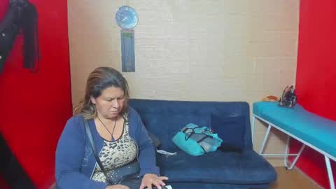 Snapshot of hanna_mature01 chatting on 09-10-25, 12:21 Hanna online show from 09-10-25, 12:21