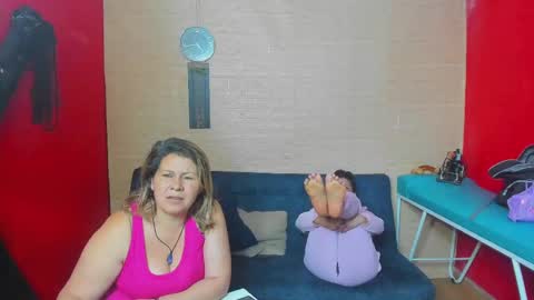 Snapshot of hanna_mature01 chatting on 09-10-25, 09:15 Hanna online show from 09-10-25, 09:15