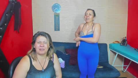 Snapshot of hanna_mature01 chatting on 09-12-25, 09:15 Hanna online show from 09-12-25, 09:15
