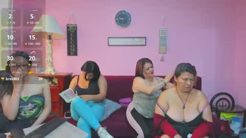 Snapshot of hanna_mature01 chatting on 09-17-25, 02:30 Hanna online show from 09-17-25, 02:30