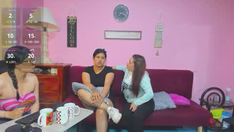 Snapshot of hanna_mature01 chatting on 09-22-25, 12:18 Hanna online show from 09-22-25, 12:18
