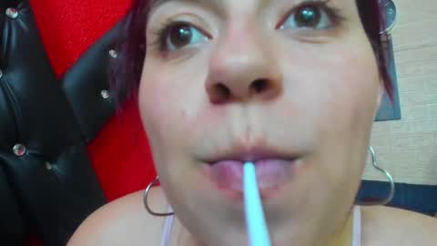 Snapshot of hanna_mature01 chatting on 09-25-25, 02:04 Hanna online show from 09-25-25, 02:04